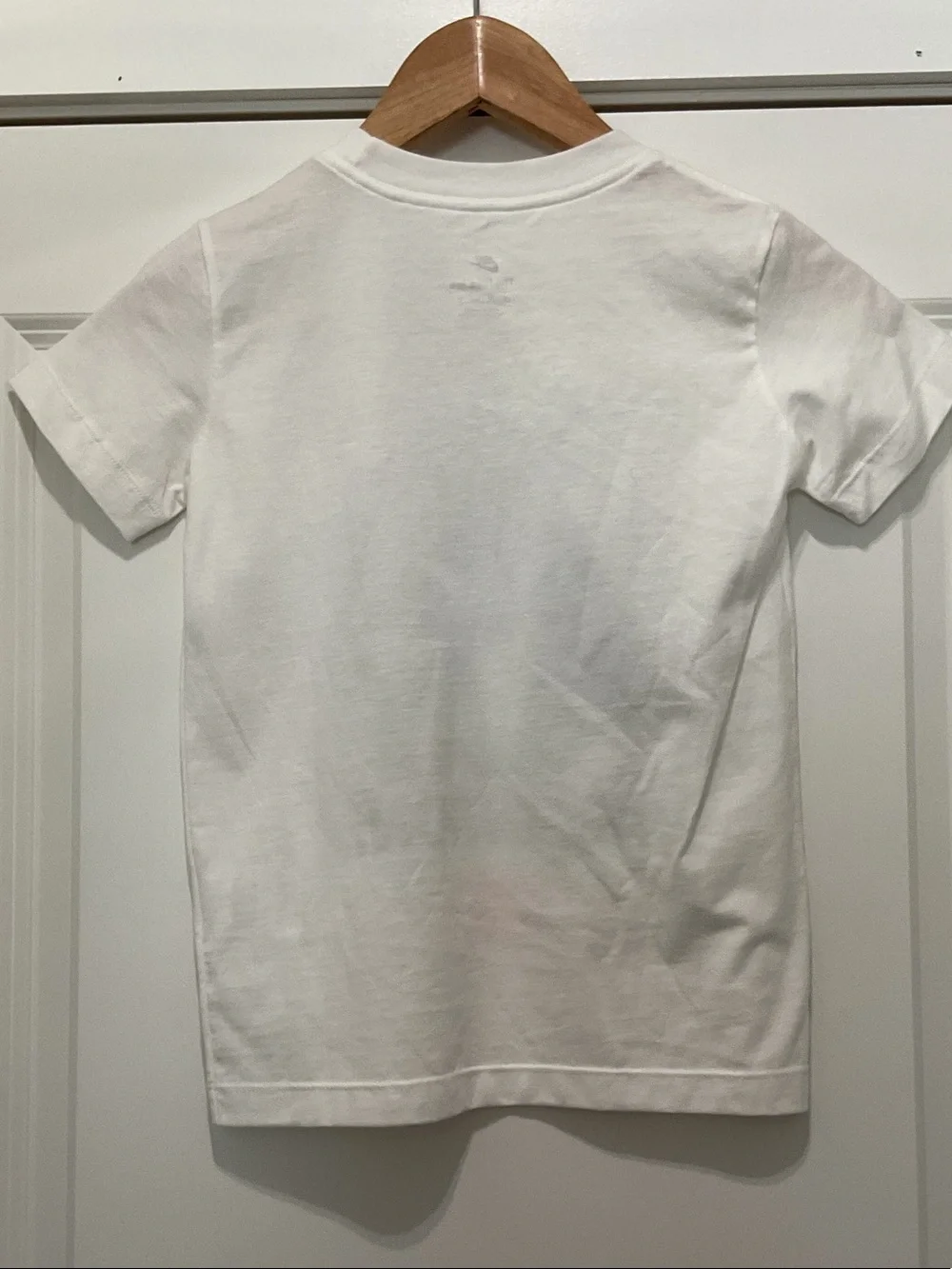 Nike White Graphic 'PLAY ATTENTION' Tee